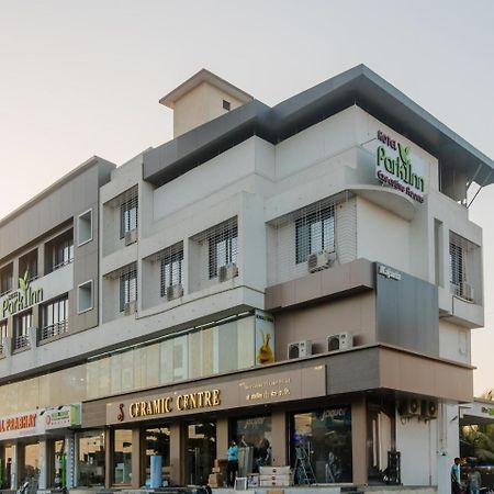 Hotel Park Inn Vasai Eksteriør billede