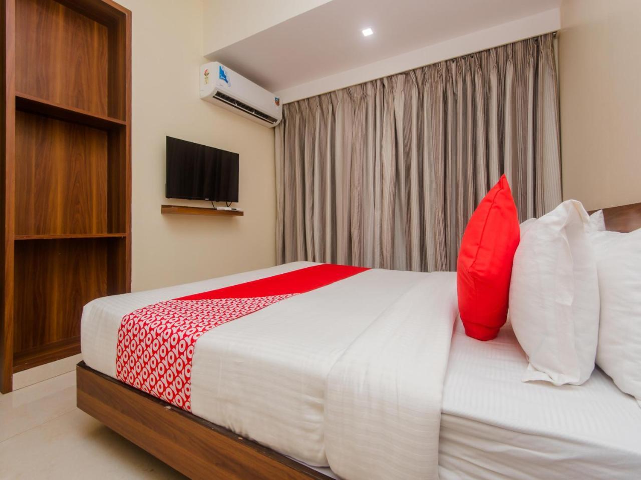Hotel Park Inn Vasai Eksteriør billede