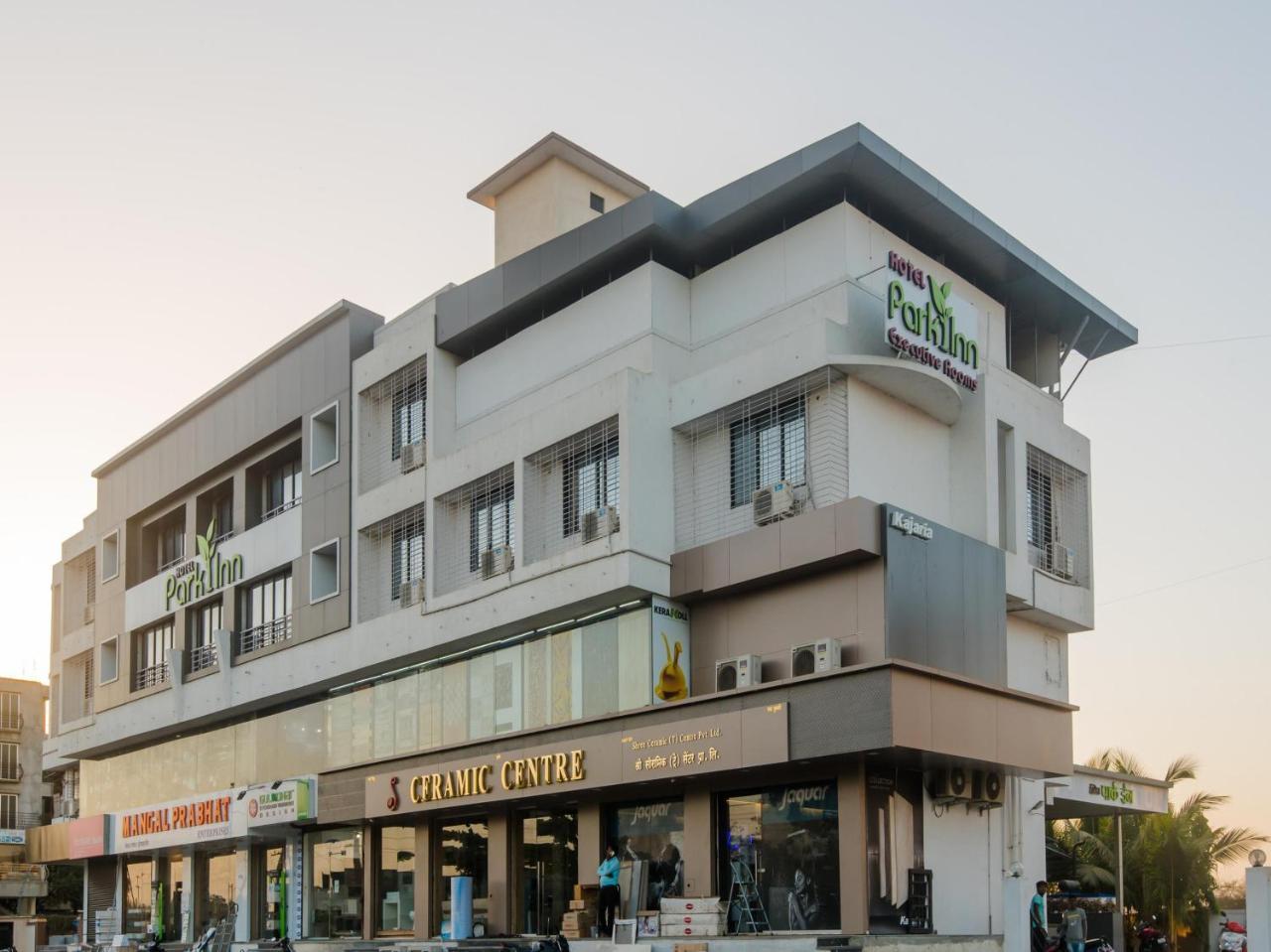 Hotel Park Inn Vasai Eksteriør billede