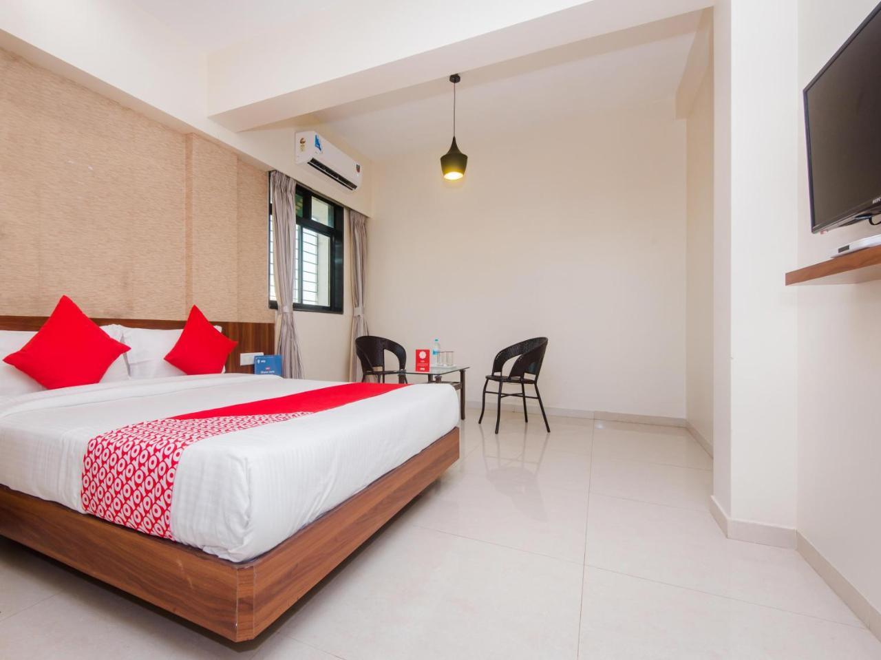 Hotel Park Inn Vasai Eksteriør billede