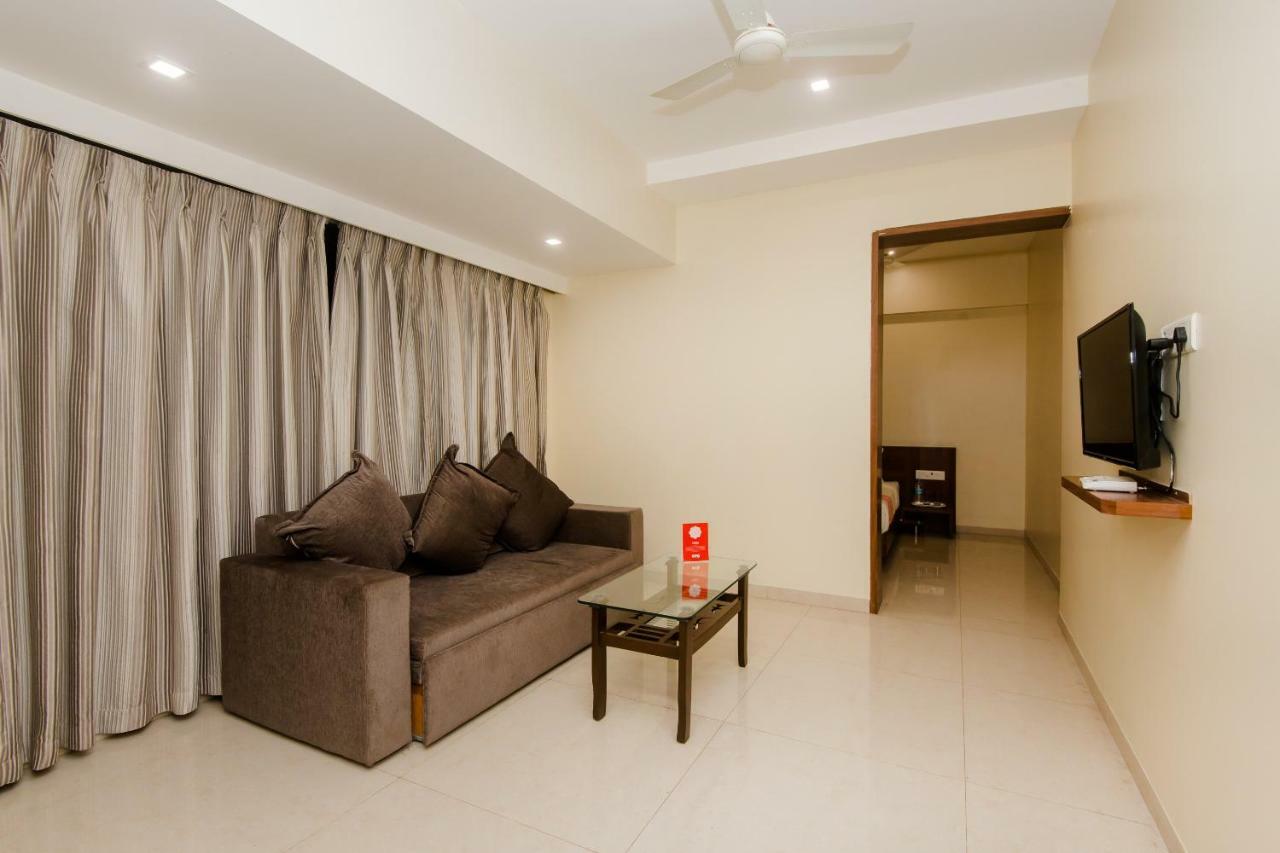 Hotel Park Inn Vasai Eksteriør billede