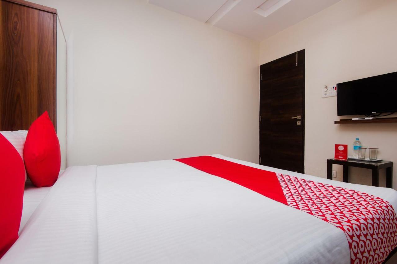 Hotel Park Inn Vasai Eksteriør billede